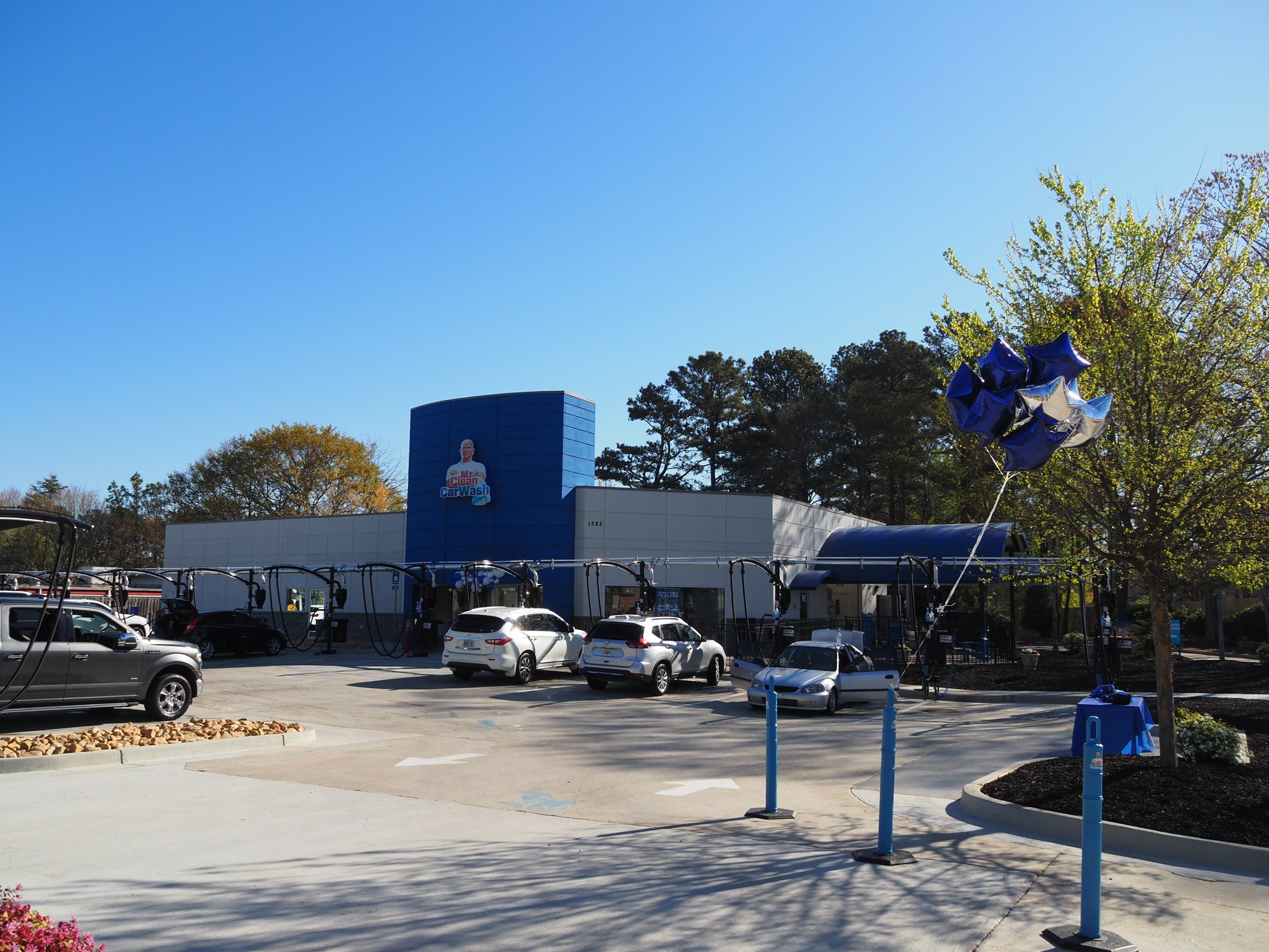 Mr. Clean Car Wash in Lawrenceville, GA