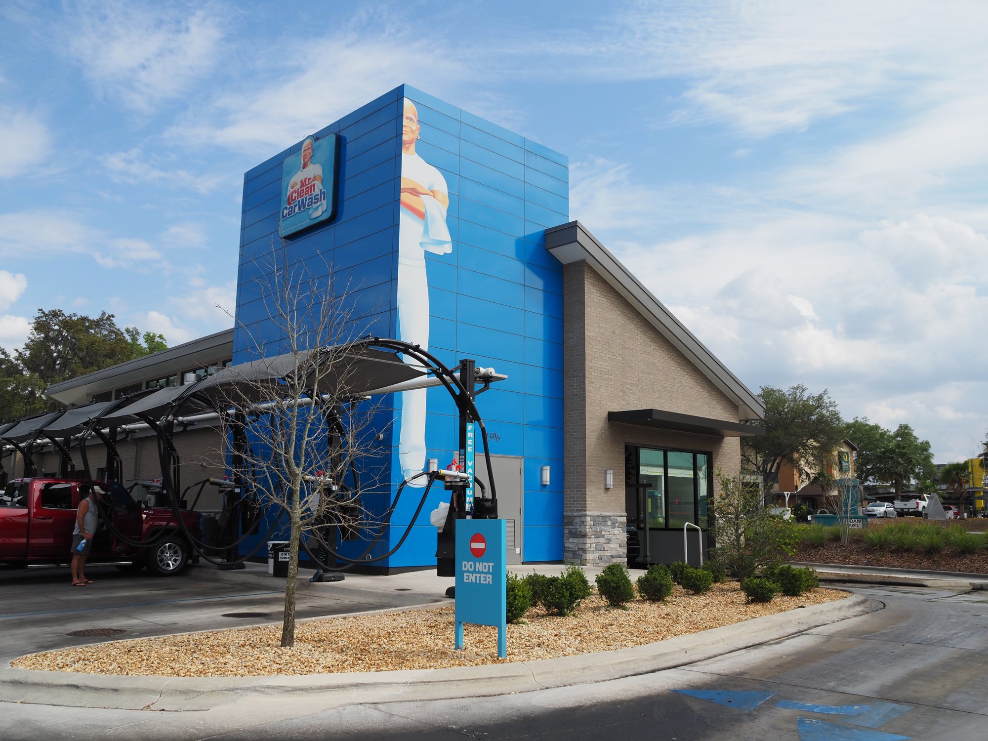 Mr. Clean Car Wash in Leesburg, FL